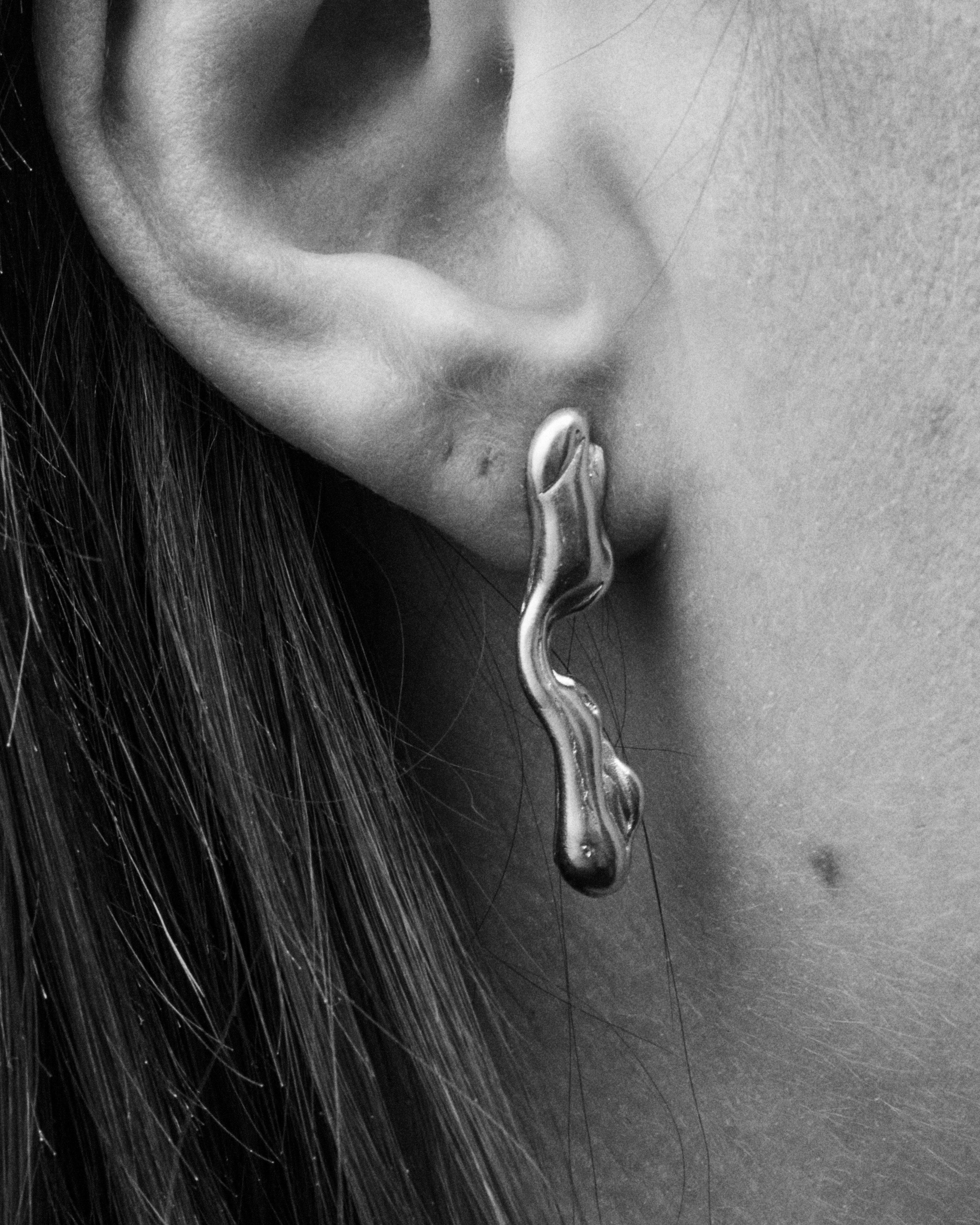 Crybaby Earring (NHS XRAY SILVER) - MVESLW-FST