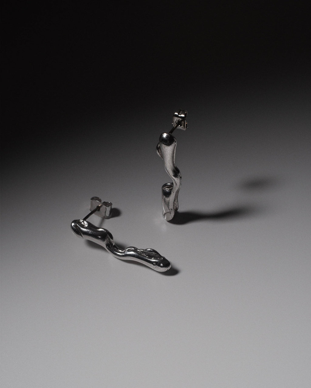 Crybaby Earring (NHS XRAY SILVER) - MVESLW-FST