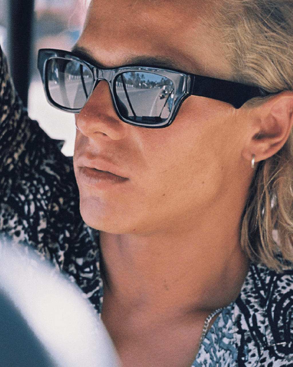 AUBERGINE Bio-Acetate Wayfarer Frame Sunglasses for Men & Women | Black | Sunnies Collection | OLLU